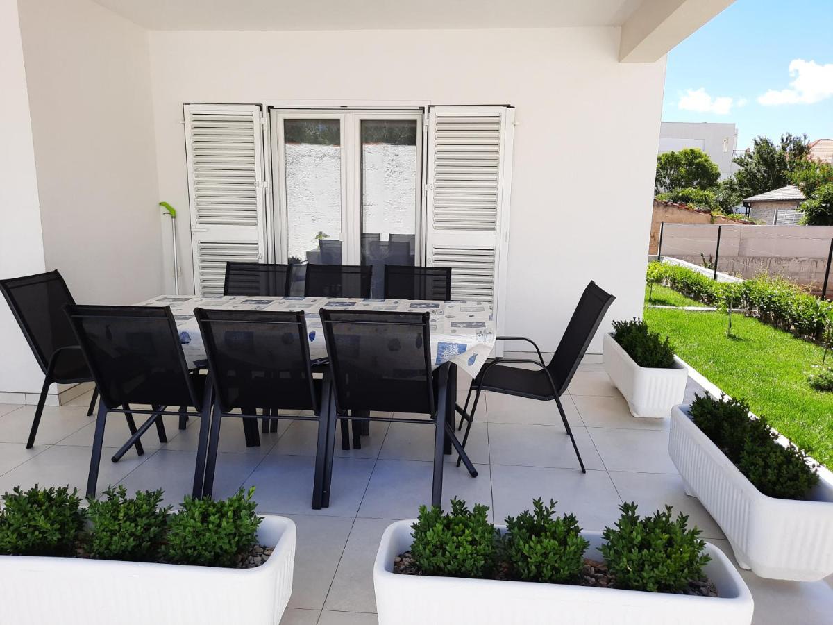 Holiday Home Bajlo Apartment With Three Bedrooms زادار المظهر الخارجي الصورة