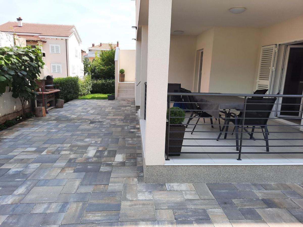 Holiday Home Bajlo Apartment With Three Bedrooms زادار المظهر الخارجي الصورة
