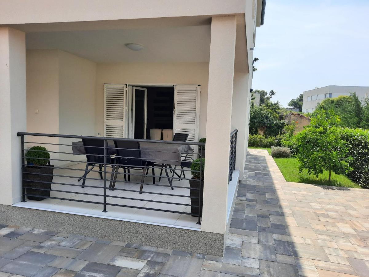 Holiday Home Bajlo Apartment With Three Bedrooms زادار المظهر الخارجي الصورة
